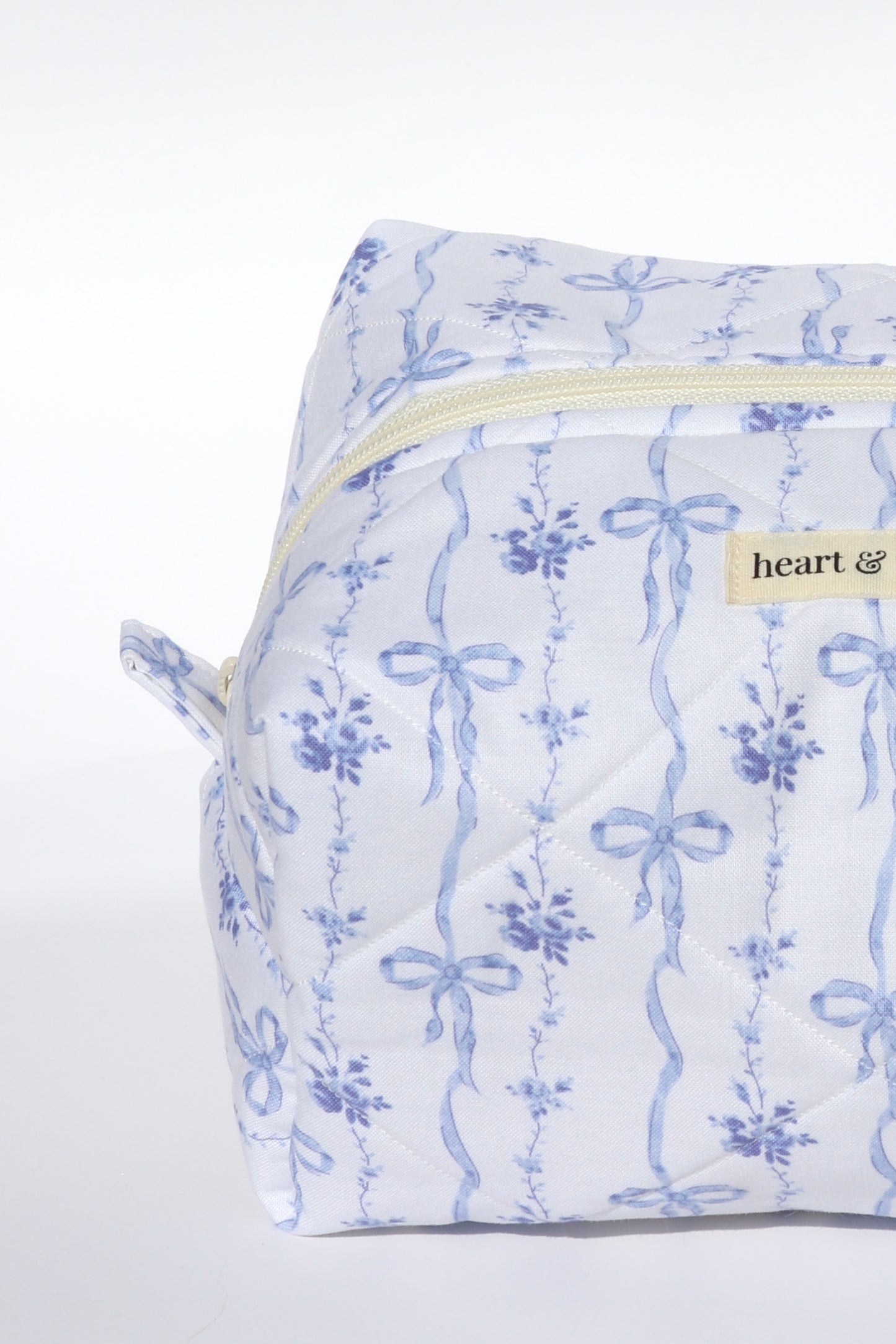 Blue Ribbon Blooms Makeup Bag
